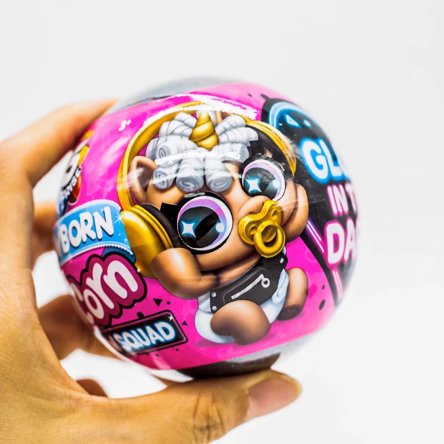 Mini Brands Surprise Ball – Tiny Shopping Fun