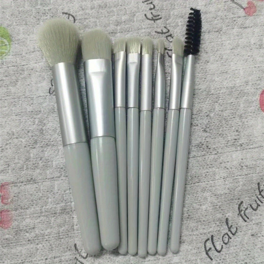 8pcs Soft Makeup Brush Set with Bag