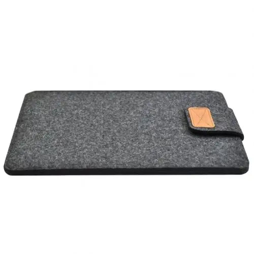 Slim Felt Tablet Sleeve – Elegant MacBook Protection