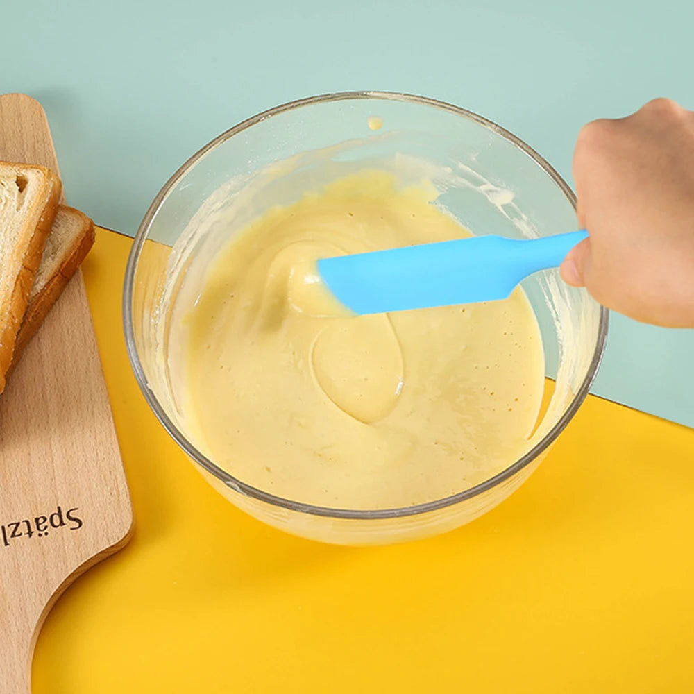 Silicone Cake Spatula Heat-Resistant Baking Tool