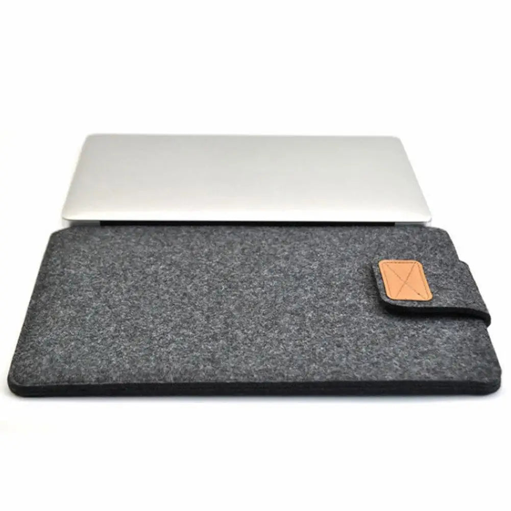 Slim Felt Tablet Sleeve – Elegant MacBook Protection