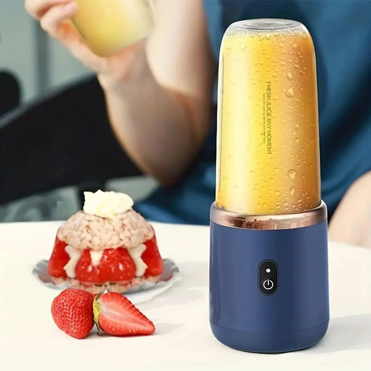 Portable Electric USB Juicer – Blend Anywhere, Anytime!