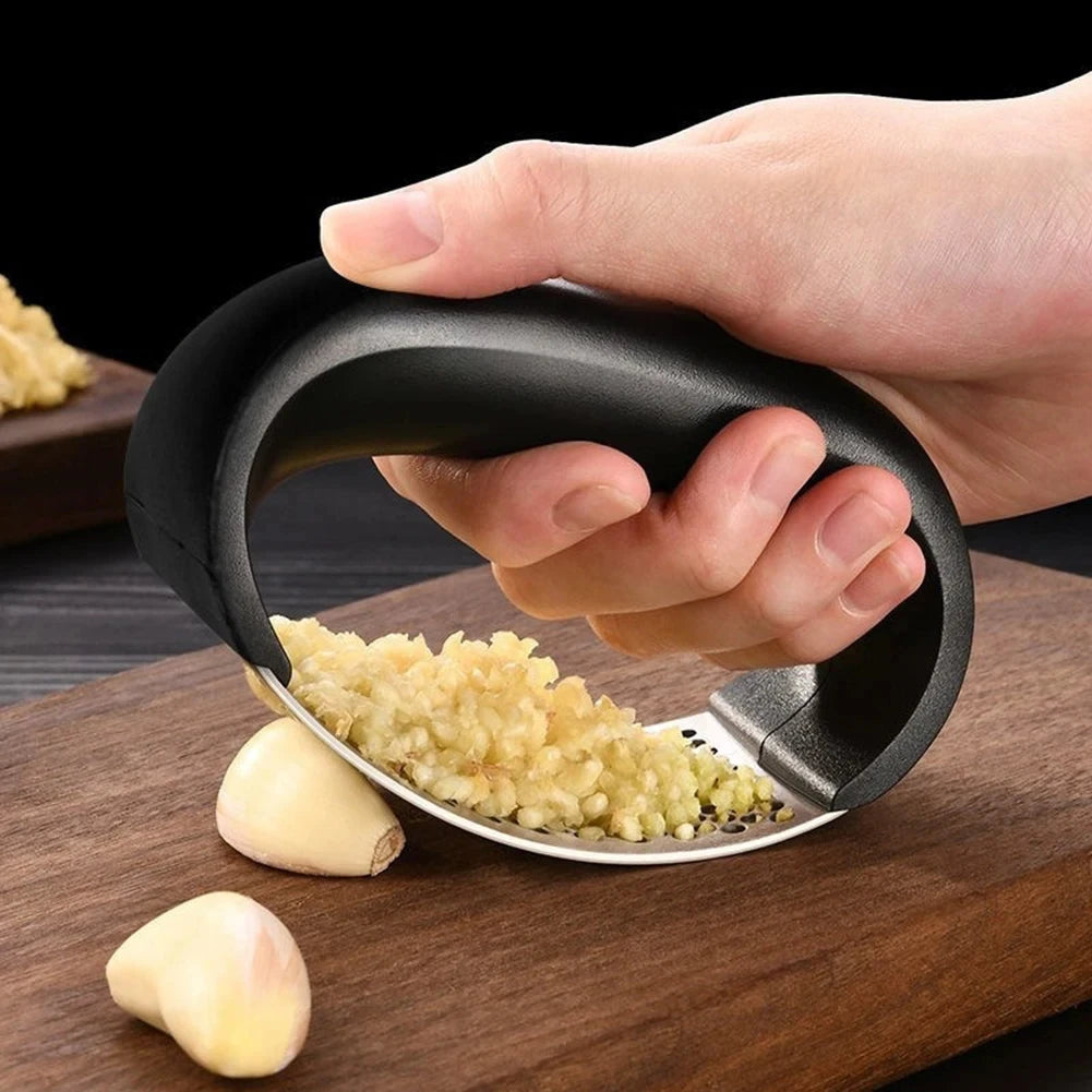 Stainless Steel Garlic Press – Effortless Mincing Tool