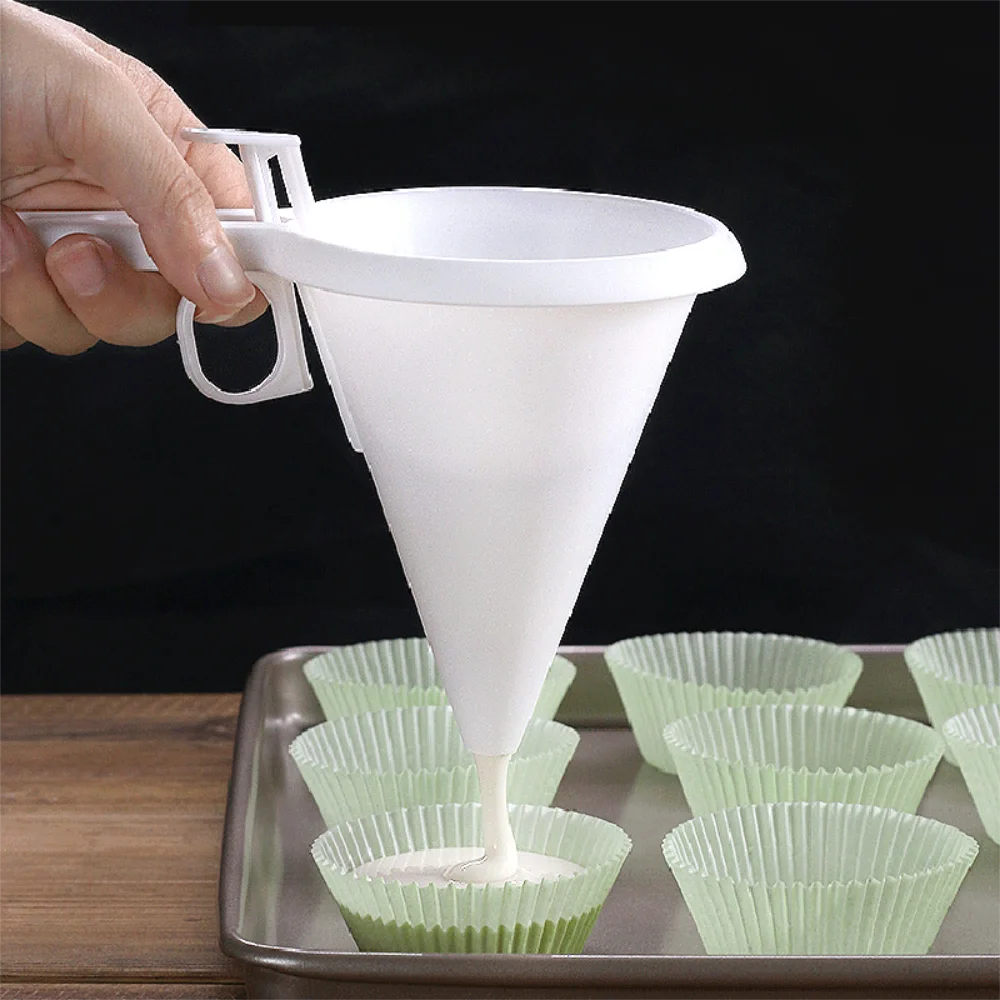 Adjustable Baking Funnel – Precise Liquid Dispenser Tool