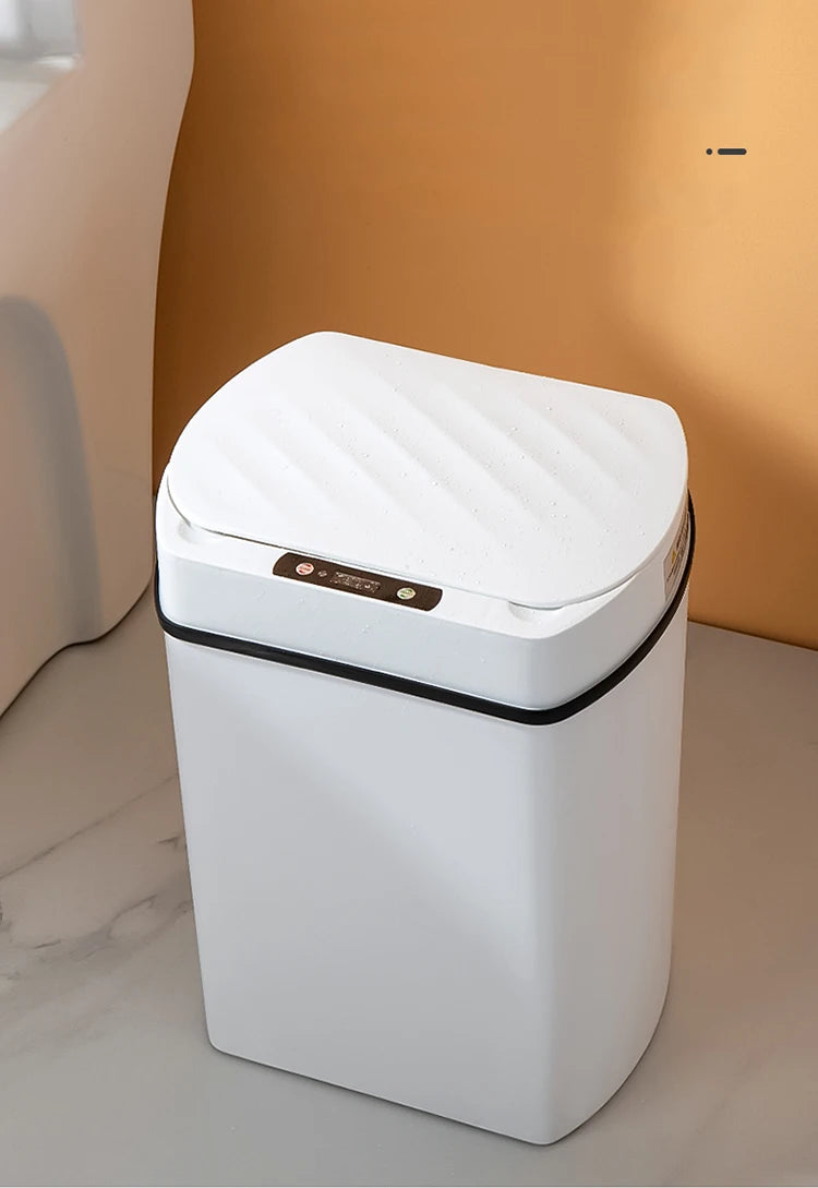 Smart Touchless Trash Can for Home Use
