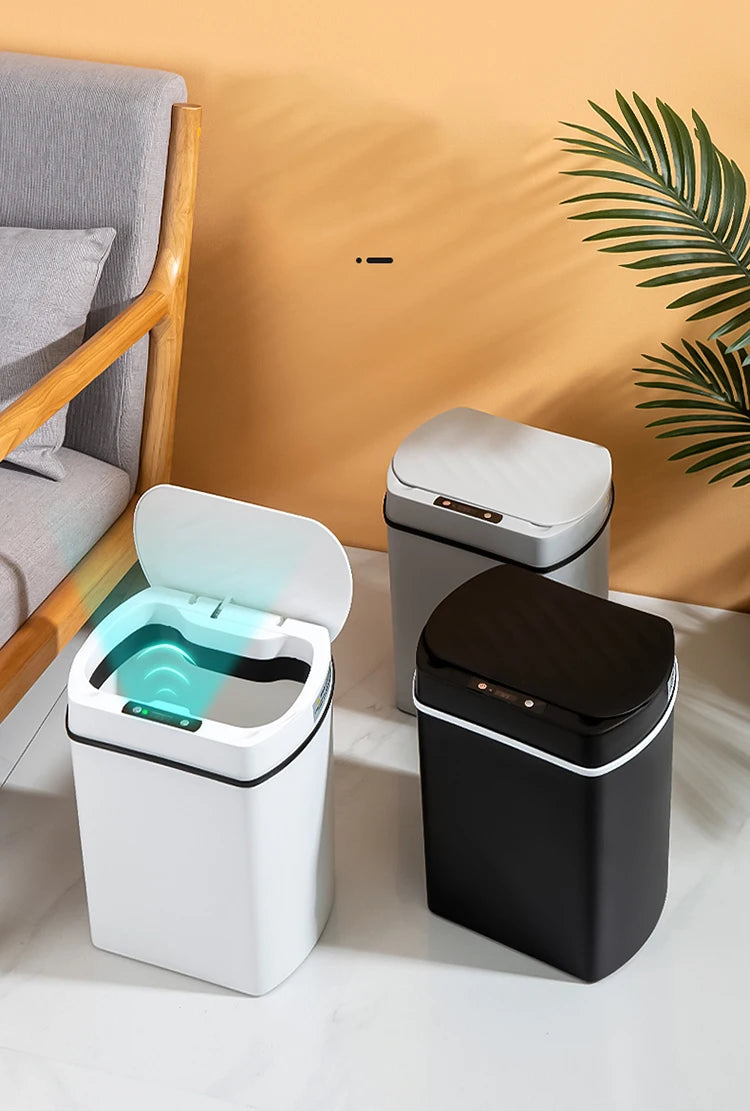 Smart Touchless Trash Can for Home Use
