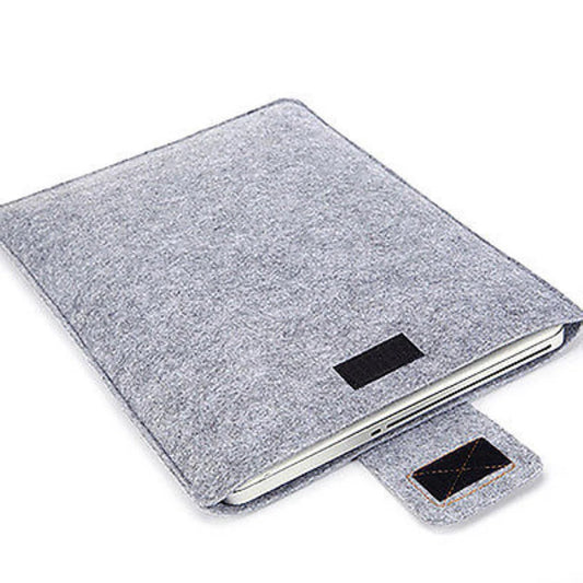 Slim Felt Tablet Sleeve – Elegant MacBook Protection