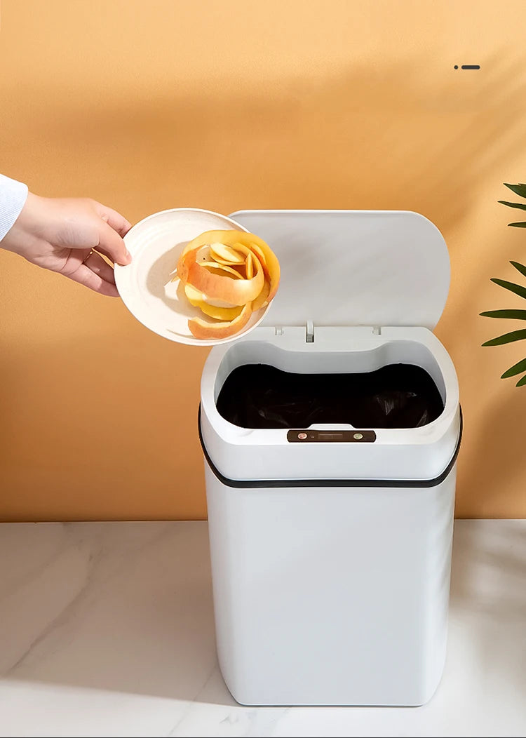 Smart Touchless Trash Can for Home Use