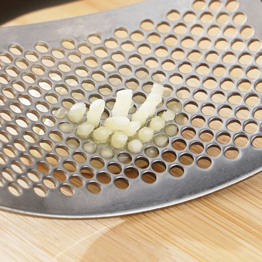 Stainless Steel Garlic Press – Effortless Mincing Tool