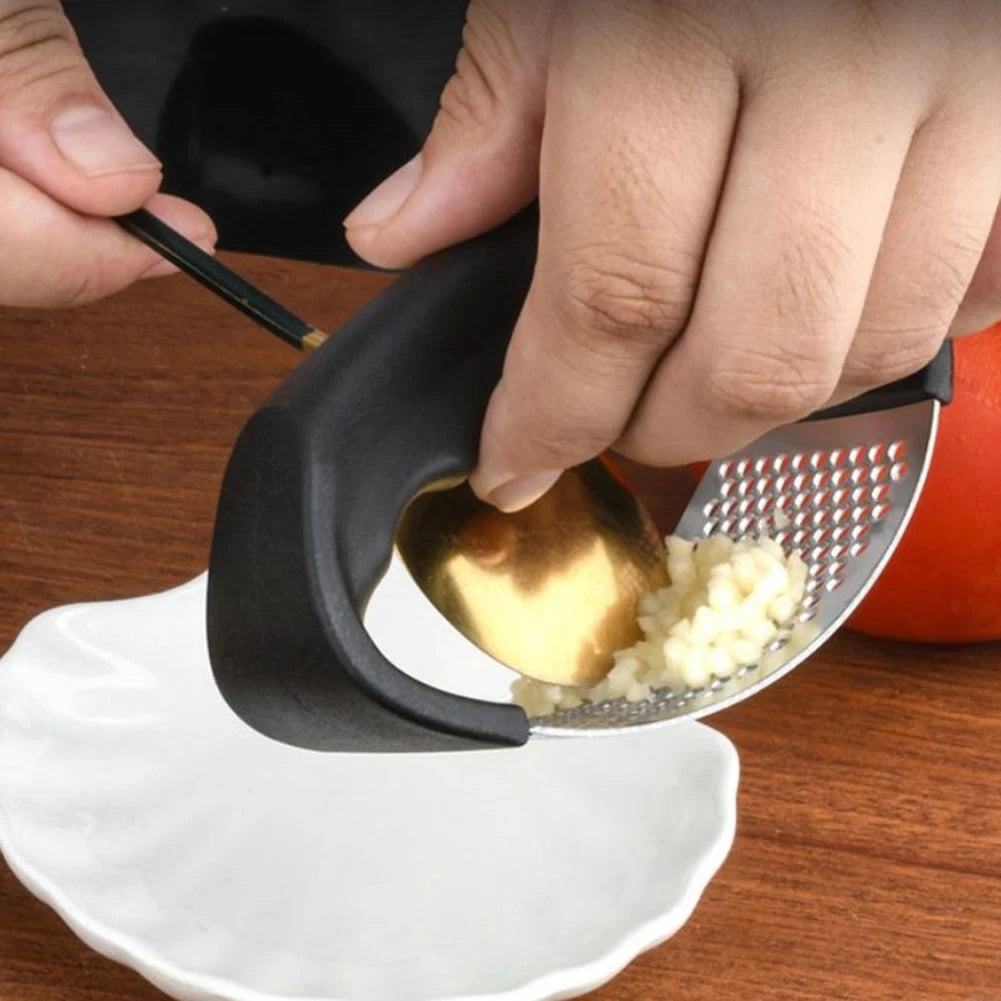 Stainless Steel Garlic Press – Effortless Mincing Tool