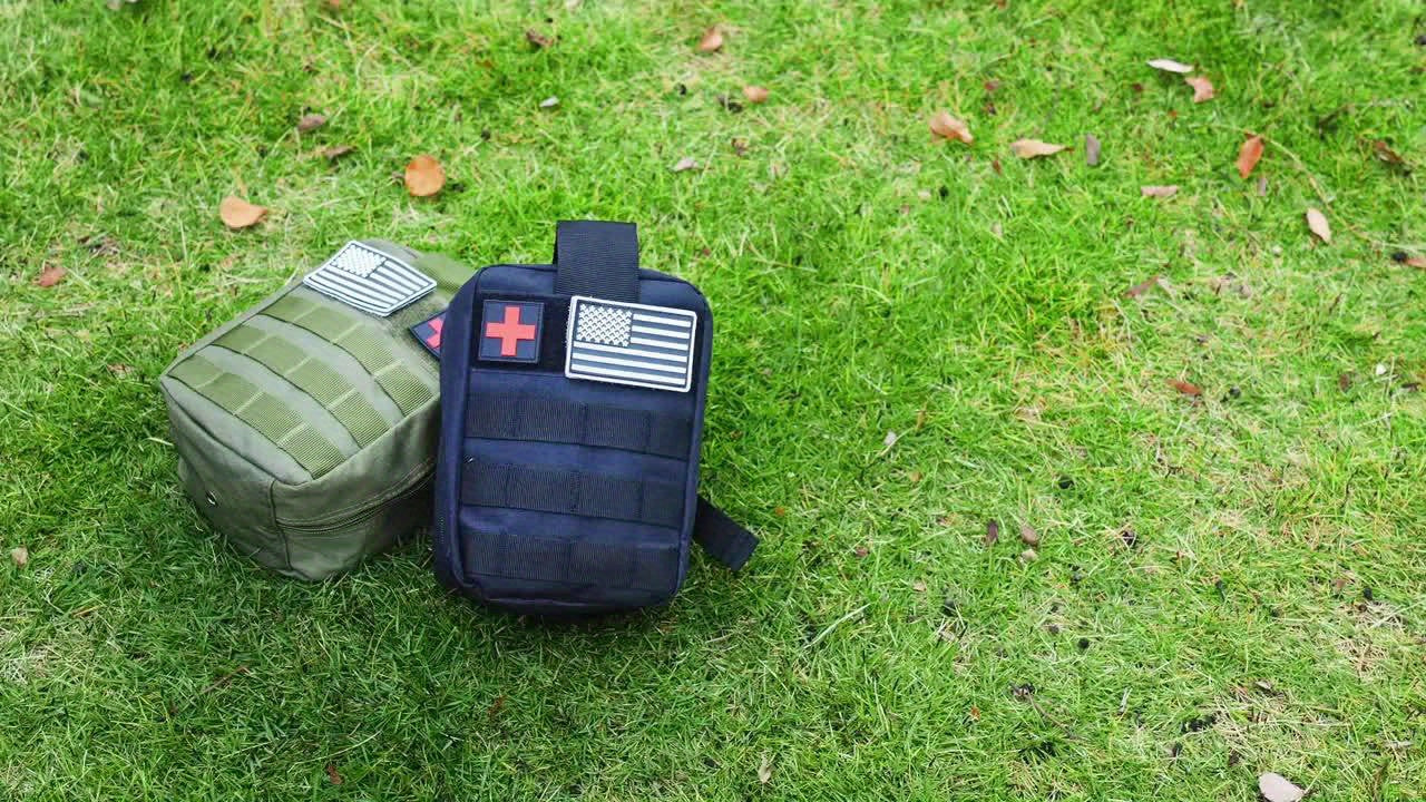 158pcs Survival Kit with 20 Insulation Blankets